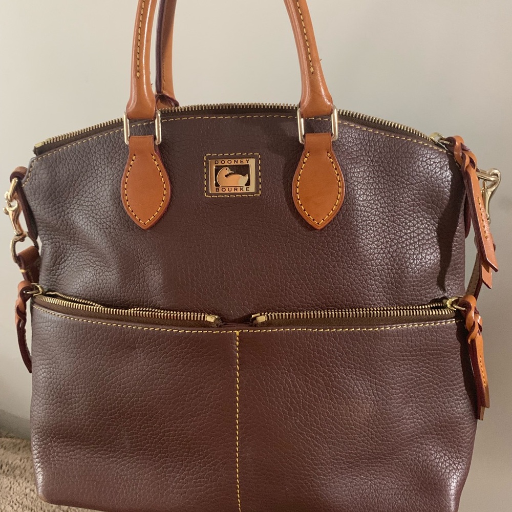 Rooney & Burke Brown leather tote